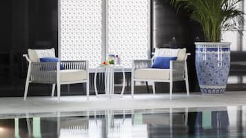 Indoor pool, sun loungers