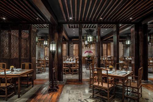 3 restaurantes; se sirven desayunos, comidas, cenas y brunch
