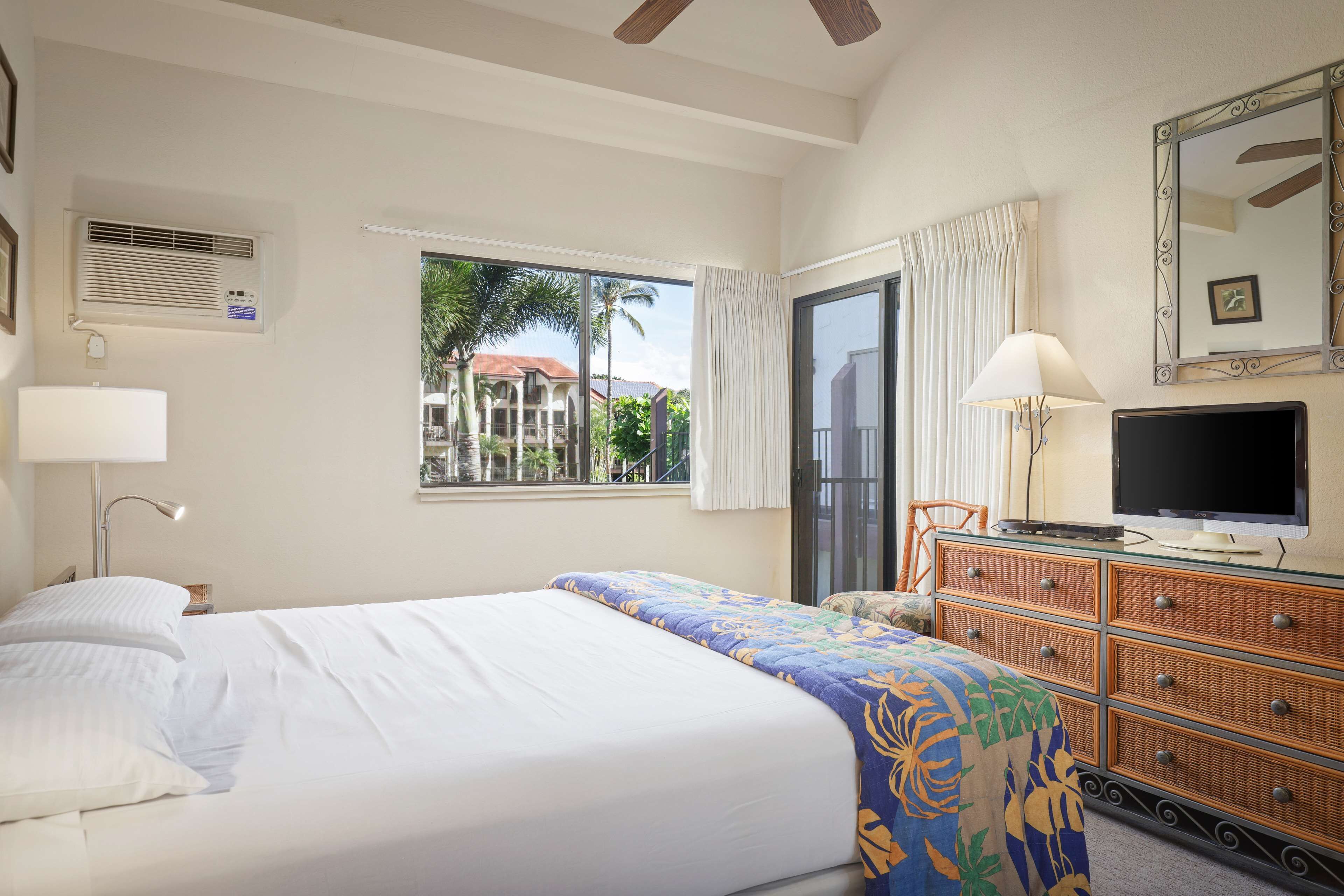 Suite, 1 Bedroom, Ocean View | In-room safe, blackout curtains, iron/ironing board, free WiFi