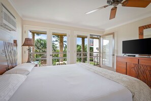 Suite, 1 King Bed, Garden View | Business center