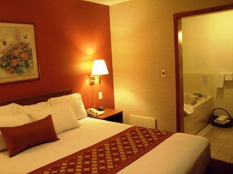 Suite, 1 King Bed, Non Smoking (Jacuzzi) | Desk, free WiFi, bed sheets, wheelchair access. Americas Best Value Inn & Suites Nevada