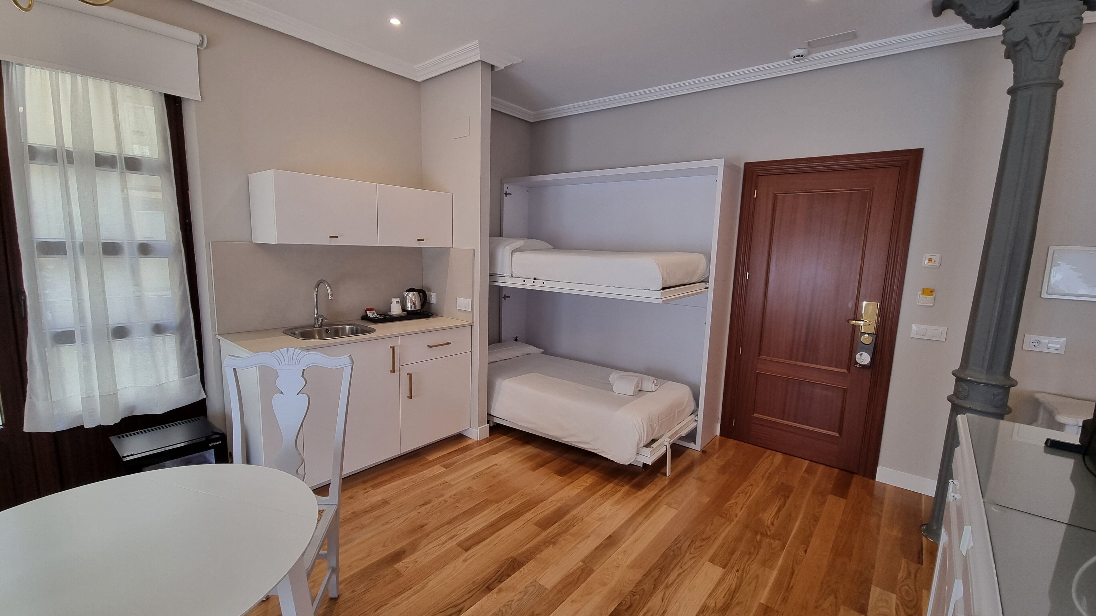 family room | in-room safe, desk, soundproofing, free wifi