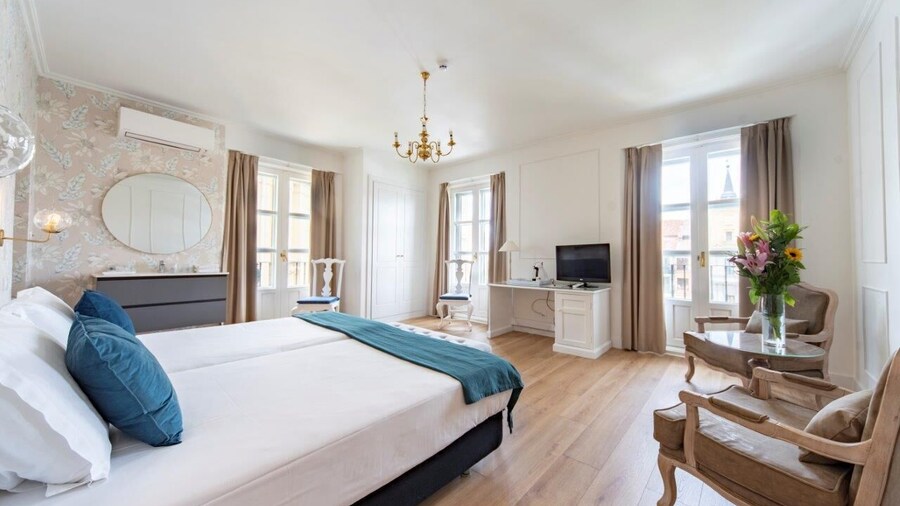 Hotel Infanta Isabel