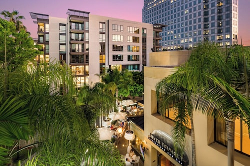 Avenue of the Arts Costa Mesa, a Tribute Portfolio Hotel