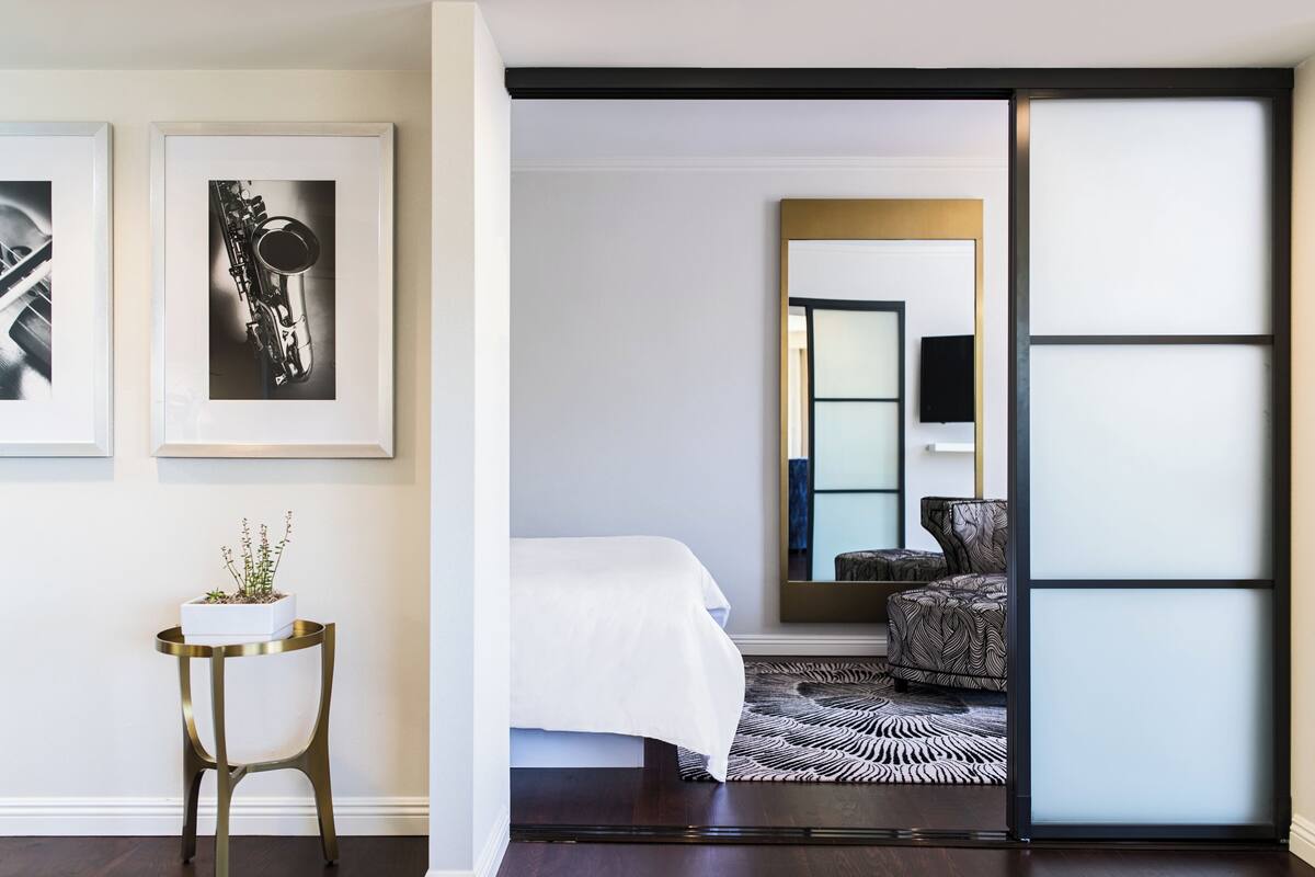 Premium bedding, down duvets, pillow-top beds, minibar