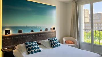 Superior Room, 1 Queen Bed, Non Smoking | In-room safe, desk, iron/ironing board, free WiFi