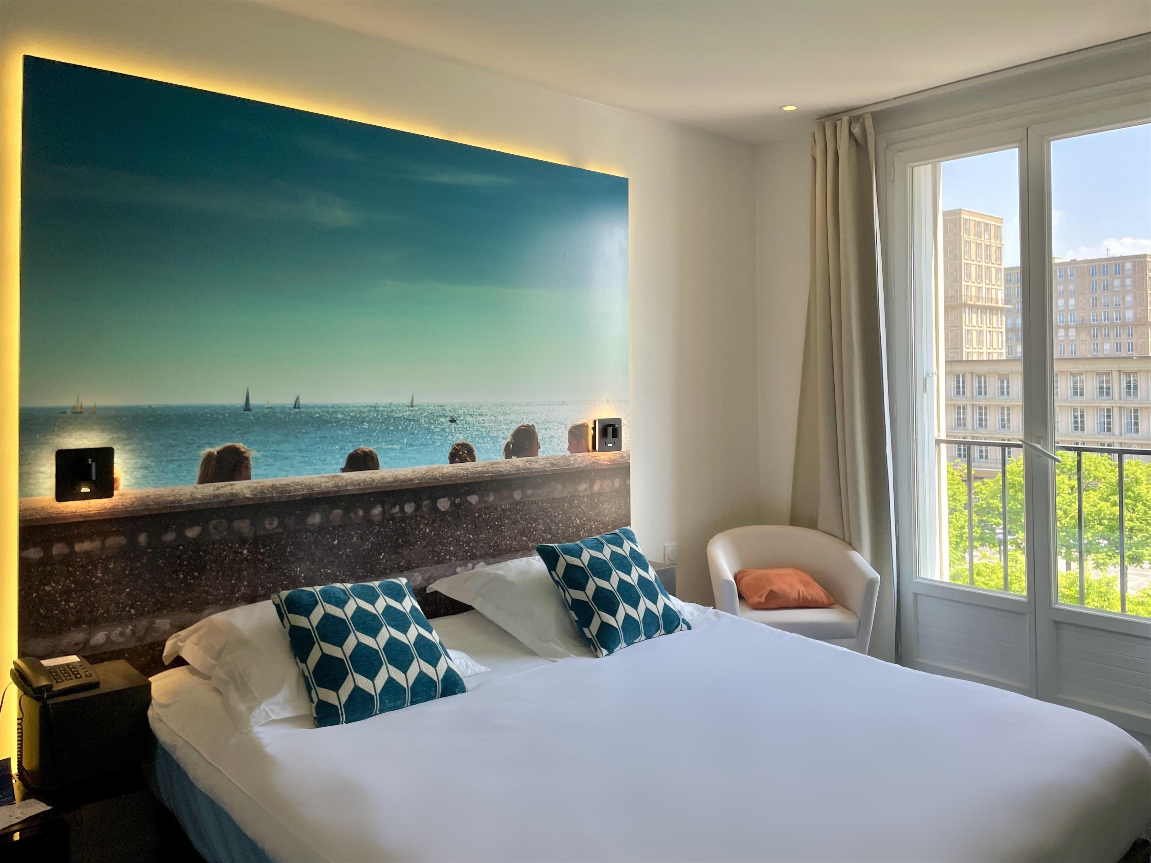 In-room safe, desk, iron/ironing board (on request), WiFi (free)