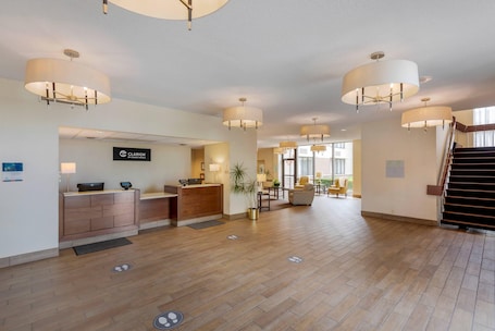 Lobby. Clarion Inn Elmira-Horseheads