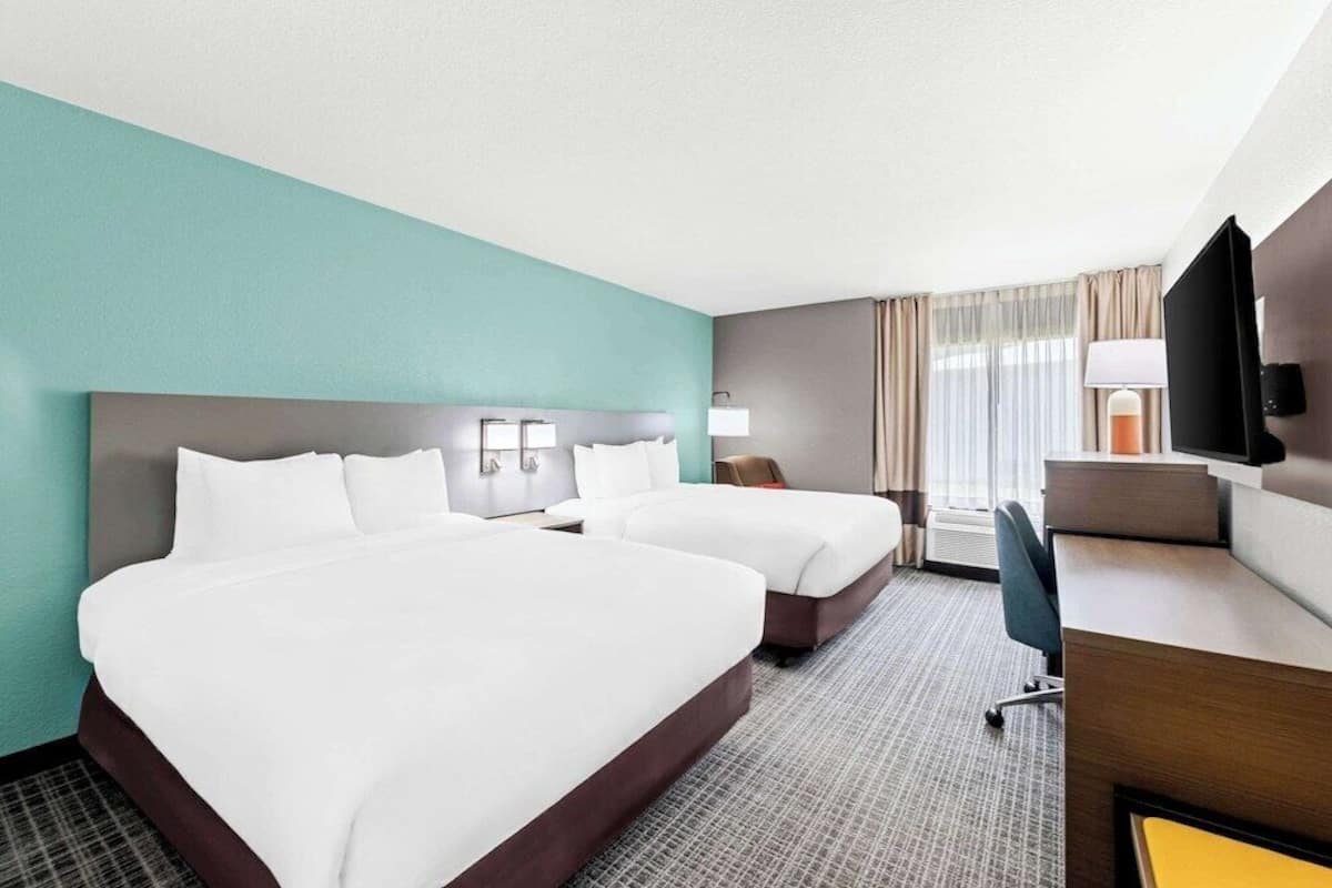 1 bedroom, premium bedding, desk, iron/ironing board