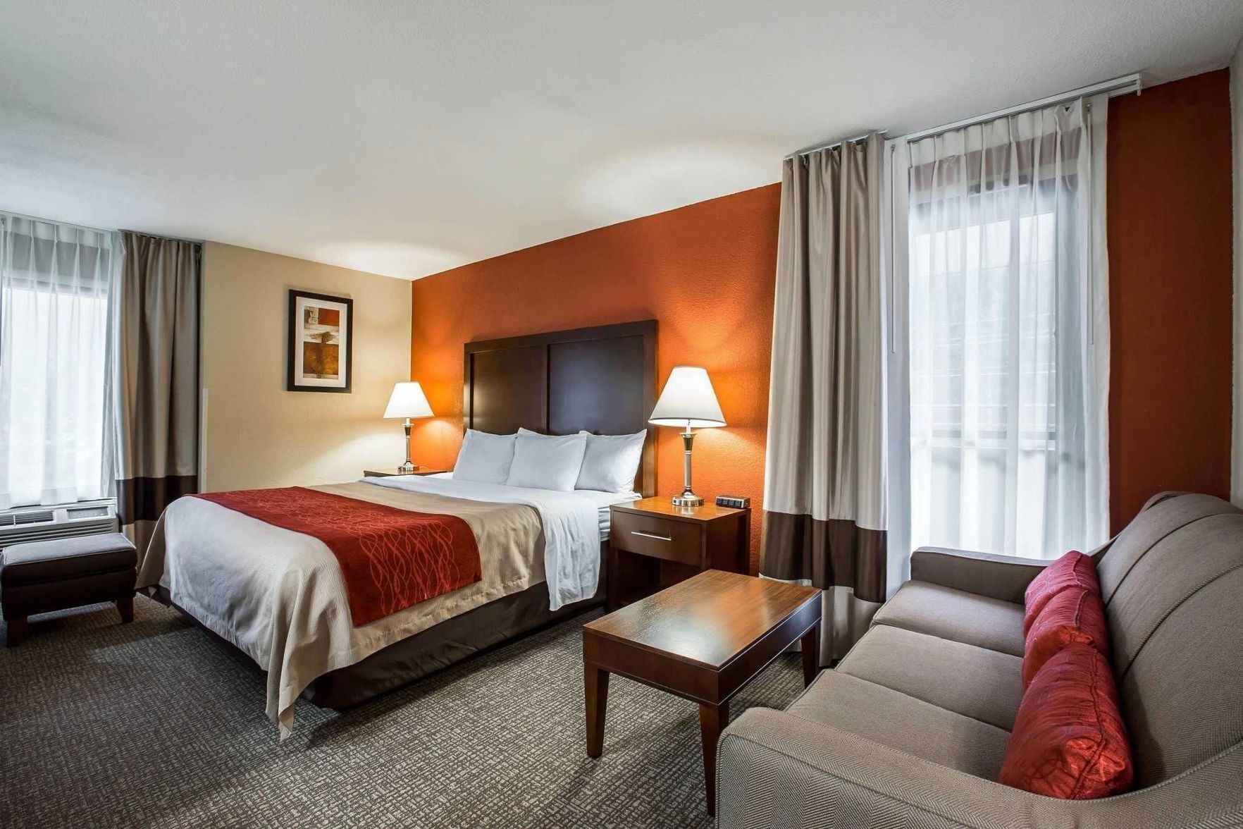 1 bedroom, premium bedding, desk, iron/ironing board