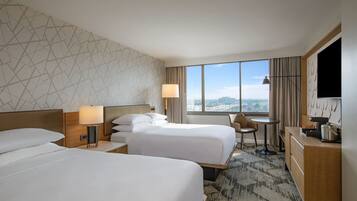 Pillowtop-Betten, Zimmersafe, Schreibtisch, Bügeleisen/Bügelbrett