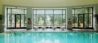 DoubleTree Suites by Hilton Htl & Conf Cntr Downers Grove