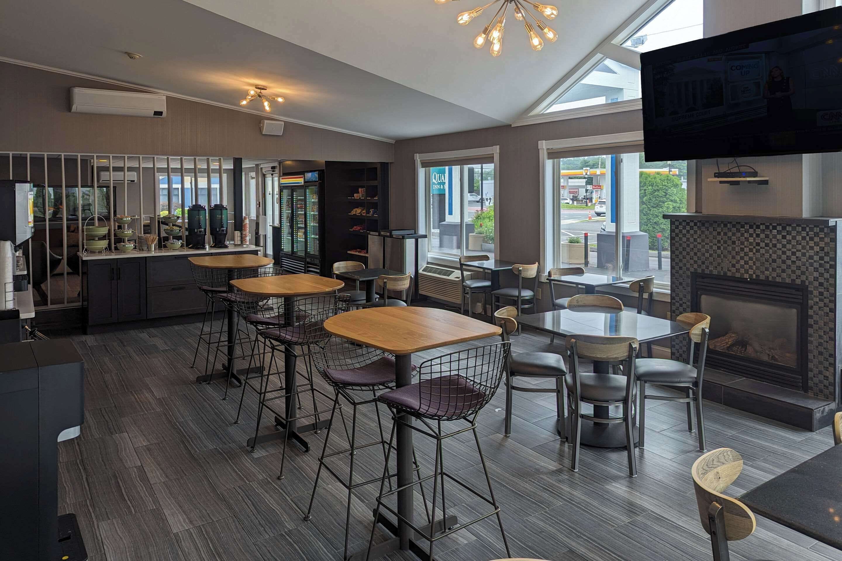 Café da manhã para viagem grátis todos os dias