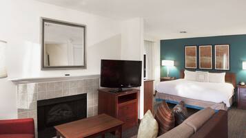 Allergiatestatut vuodevaatteet, työpöytä, silitysrauta/-lauta