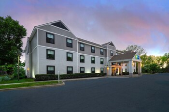 Holiday Inn Express South Burlington Downtown by IHG