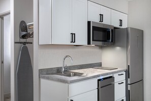 Suite, 1 Bedroom | Premium bedding, desk, laptop workspace, iron/ironing board - Holiday Inn Express South Burlington Downtown by IHG (South Burlington)