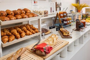 Dagelijks ontbijtbuffet (toeslag)