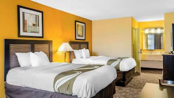 Bàn, khu vực làm việc phù hợp cho laptop, phòng cách âm