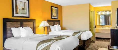 Escritorio, espacio para trabajar con laptop y insonorización