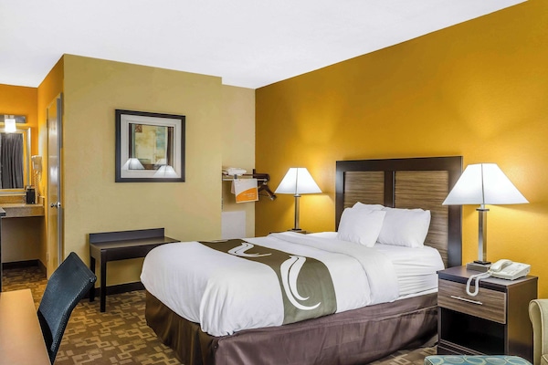 Room, 1 Double Bed, Accessible, Non Smoking | Desk, laptop workspace, soundproofing, iron/ironing board