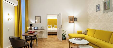 Superior Suite (Senior) | 1 bedroom, hypo-allergenic bedding, minibar, in-room safe