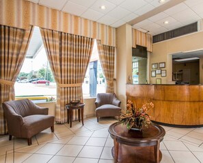 Lobby - Econo Lodge Atlanta College Park (Atlanta)