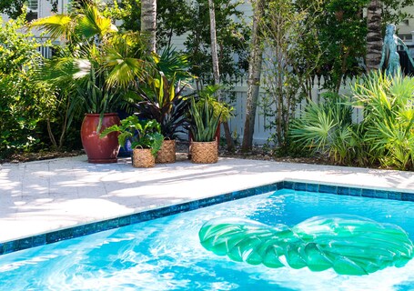 Parrot Key Hotel Villas - Image 30