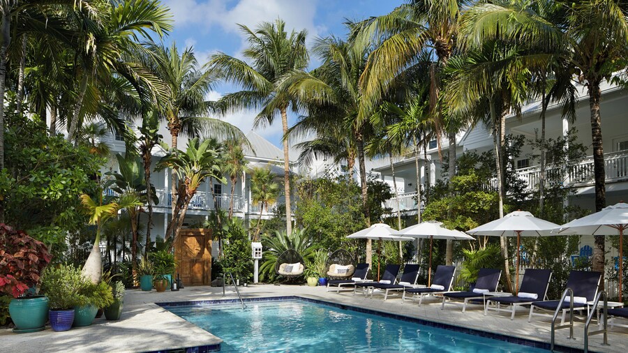 Parrot Key Hotel & Villas