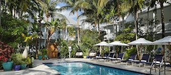 Parrot Key Hotel & Villas