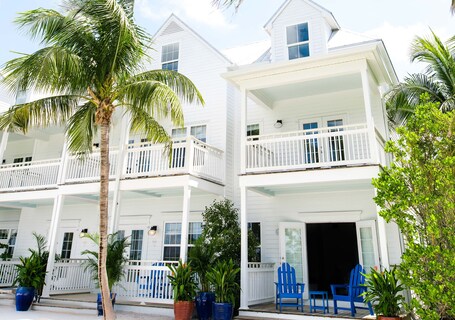 Parrot Key Hotel Villas - Image 60