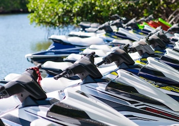 Kayaking at Parrot Key Hotel & Villas