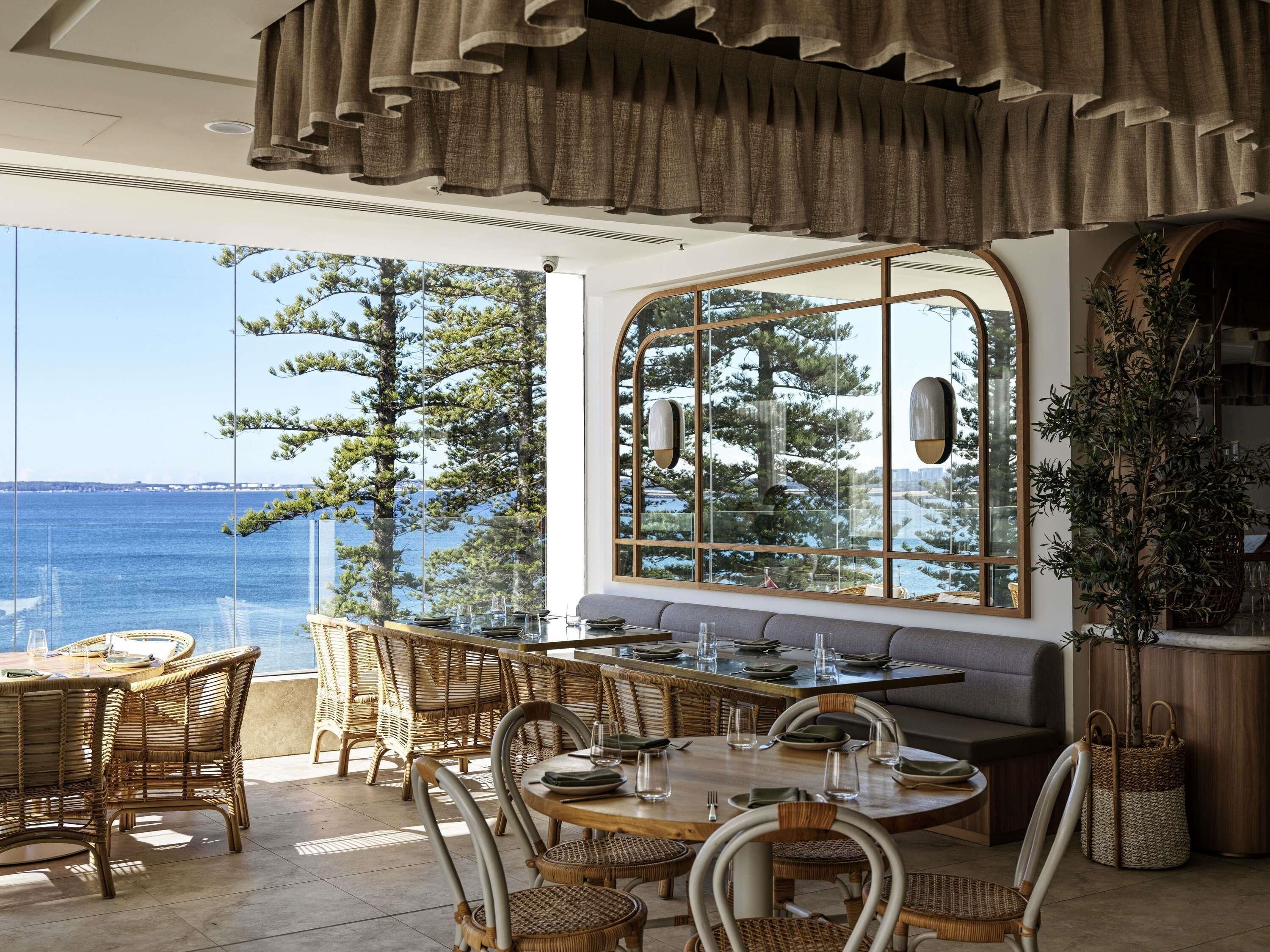 2 restaurantes: opção de café da manhã, almoço e jantar