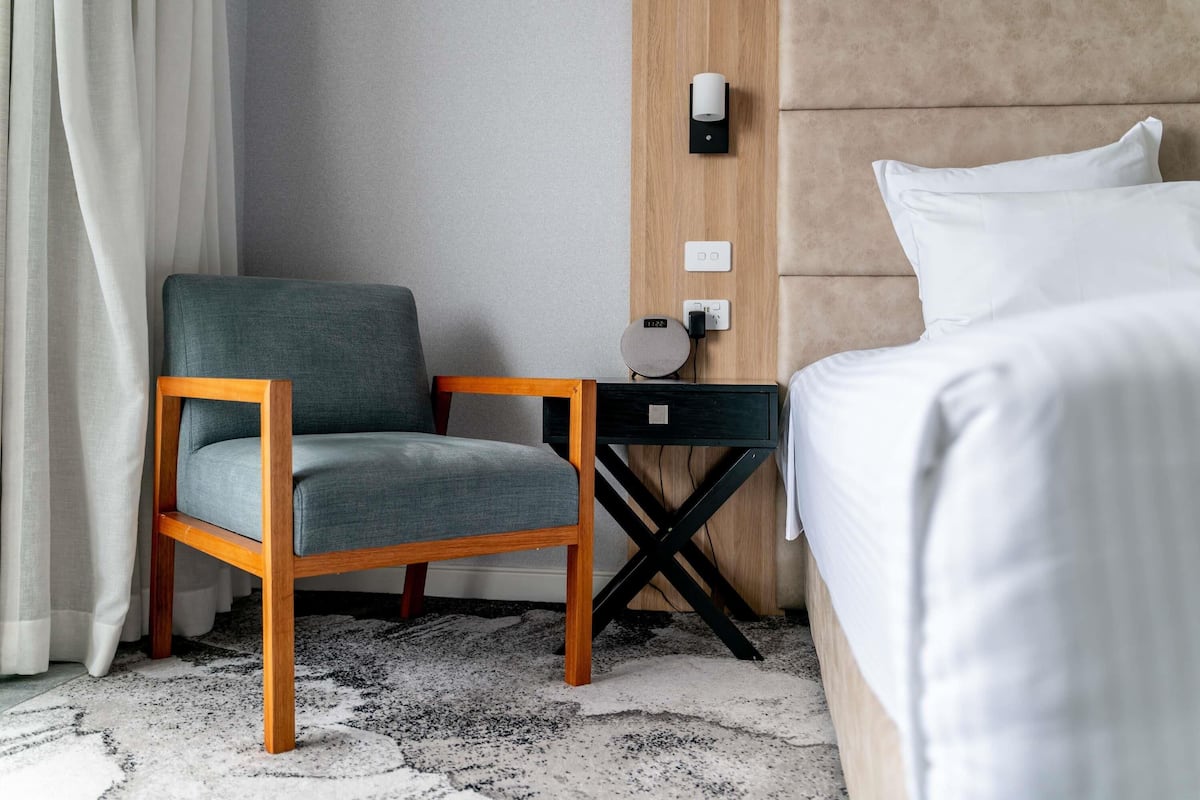 Standard Room, 1 King Bed
