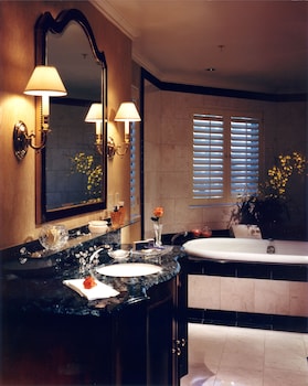 Designer toiletries, hair dryer, bathrobes, towels at InterContinental Mark Hopkins, an IHG Hotel