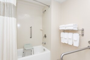 Standard Room, 1 King Bed, Accessible | Bathroom | Combined shower/bathtub, free toiletries, hair dryer, towels - Days Inn by Wyndham Statesboro (Statesboro)