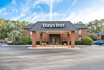 Days Inn by Wyndham Statesboro