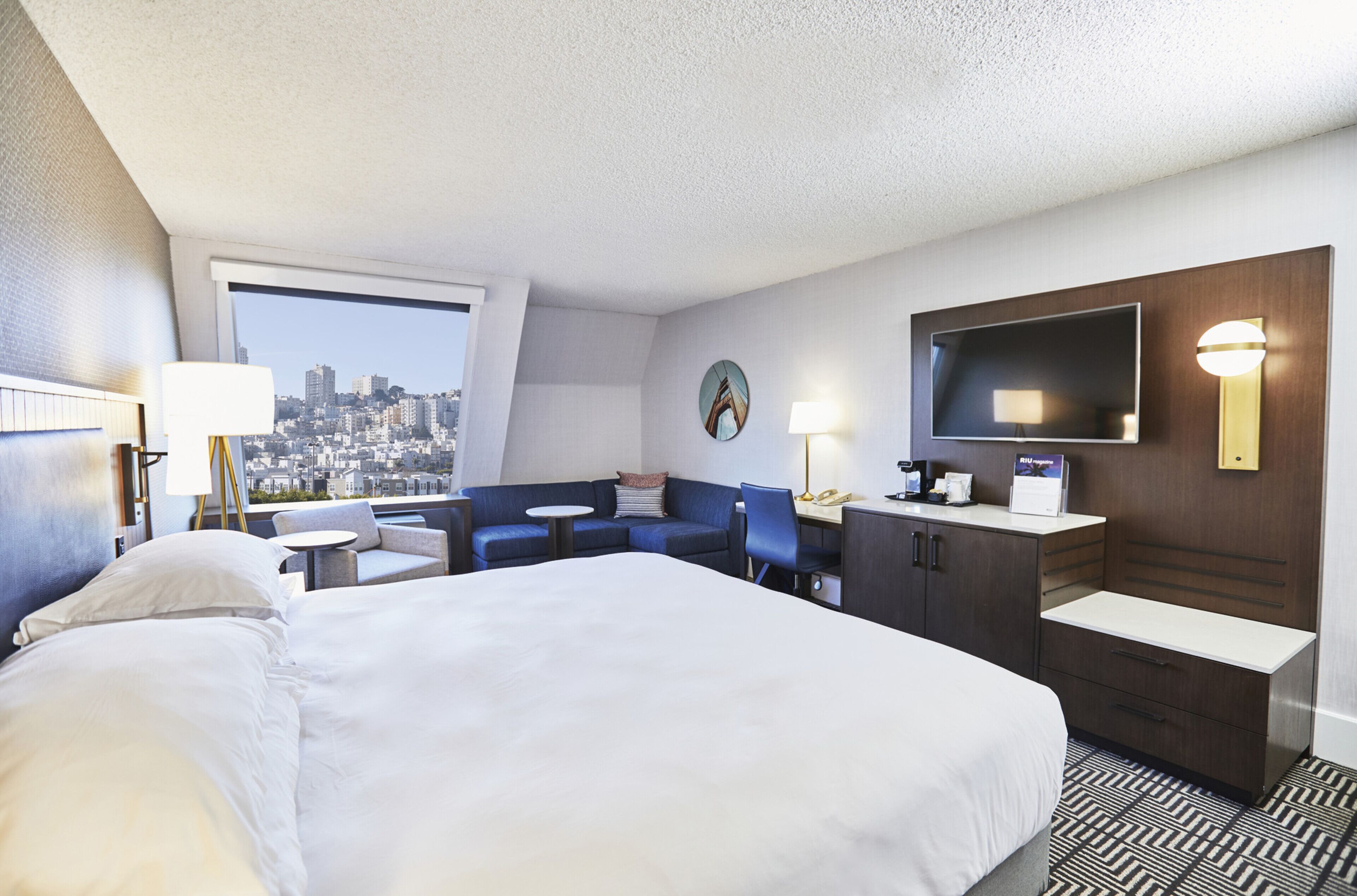 Kamar Superior, 1 Tempat Tidur King | Seprai premium, brankas, meja kerja, dan setrika/meja setrika