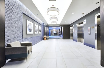 Hallway at Hotel Riu Plaza Fishermans Wharf