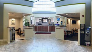 Lobby - Magnuson Hotel Virginia Beach (Virginia Beach)