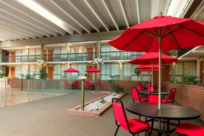 Balcony - Ramada by Wyndham Indiana (Indiana)