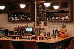 Bar (en la propiedad)