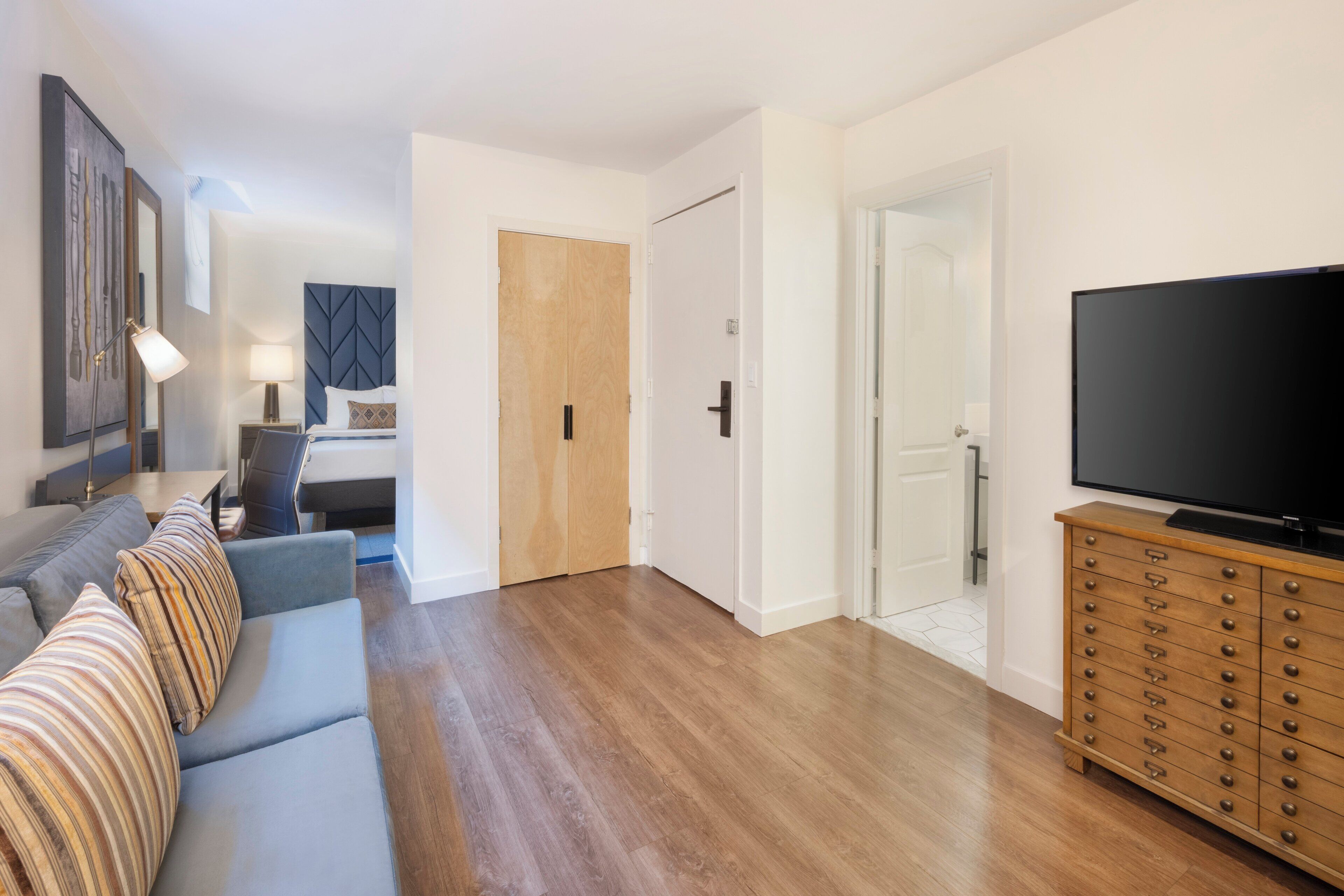 suite, 1 queen bed | 1 bedroom, premium bedding, down duvets, pillow-top beds