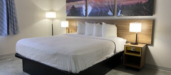 Days Inn by Wyndham Rawlins