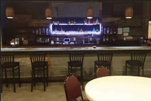 Bar (in der Unterkunft)