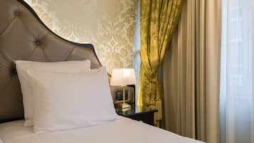 Literie de qualité supérieure, surmatelas, minibar