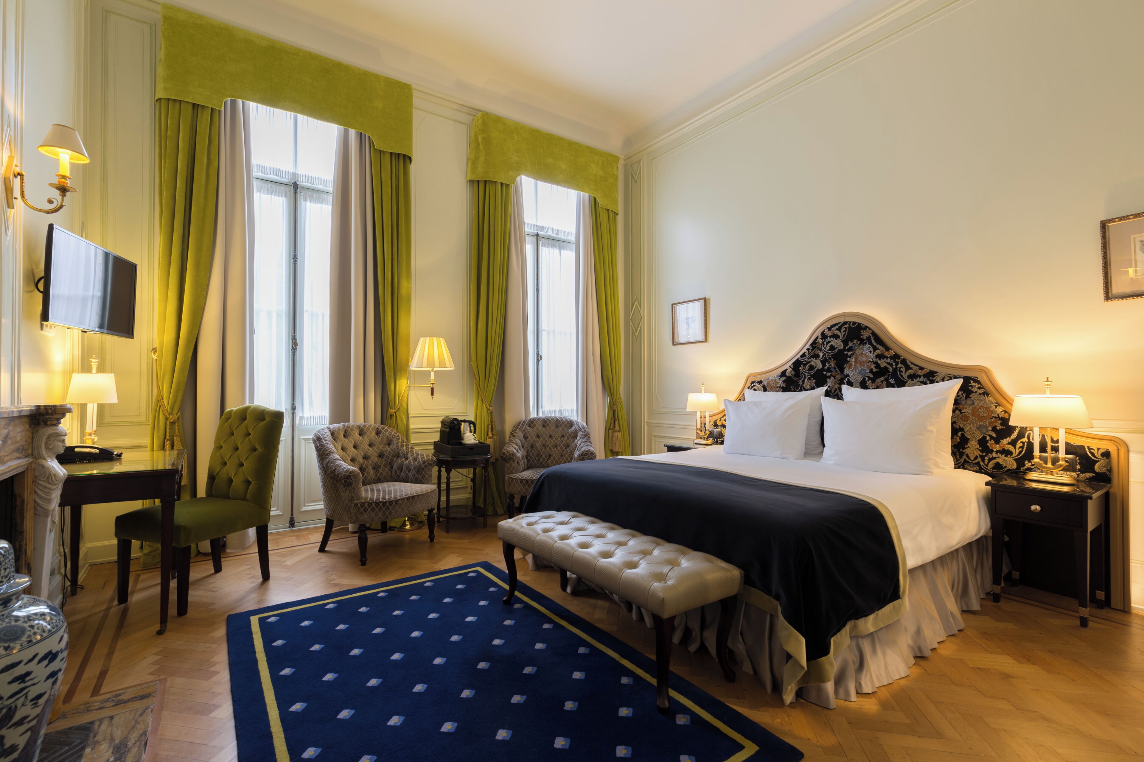 Royal Suite | Premium bedding, pillowtop beds, minibar, in-room safe