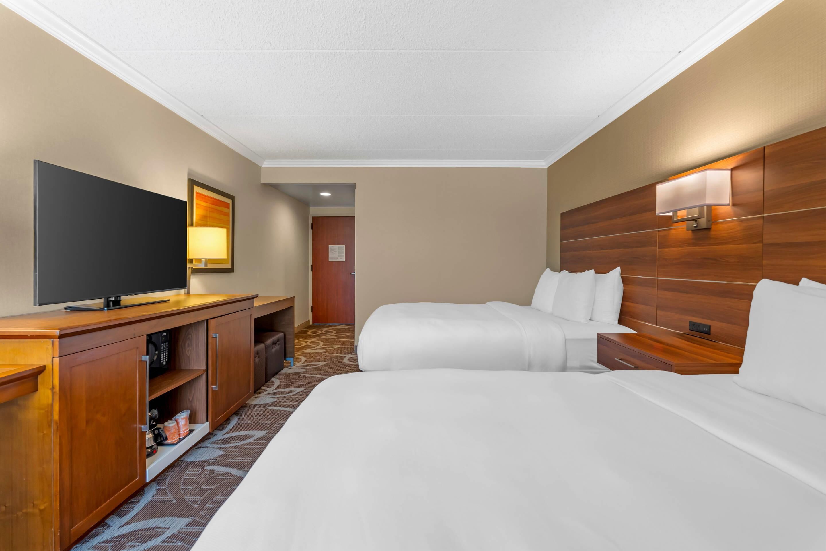 standard room, 2 queen beds, non smoking | pillow-top beds, desk, blackout curtains, iron/ironing board