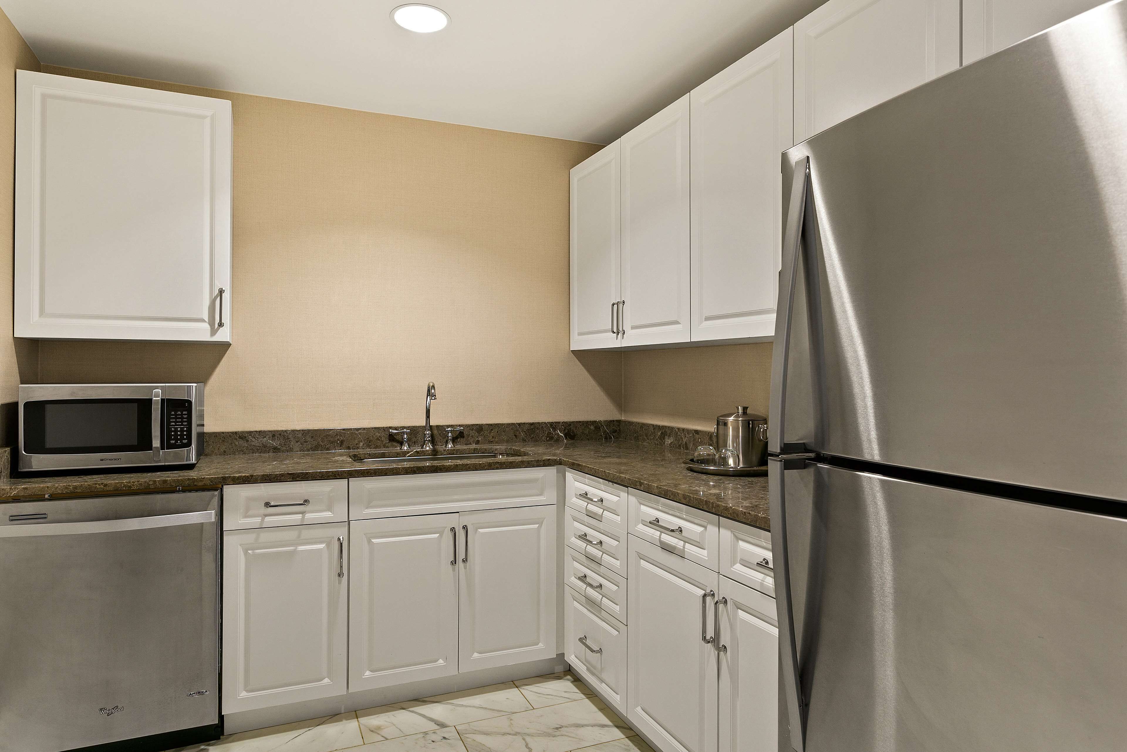 suite, 1 double bed, harbour view | premium bedding, down duvets, in-room safe, desk