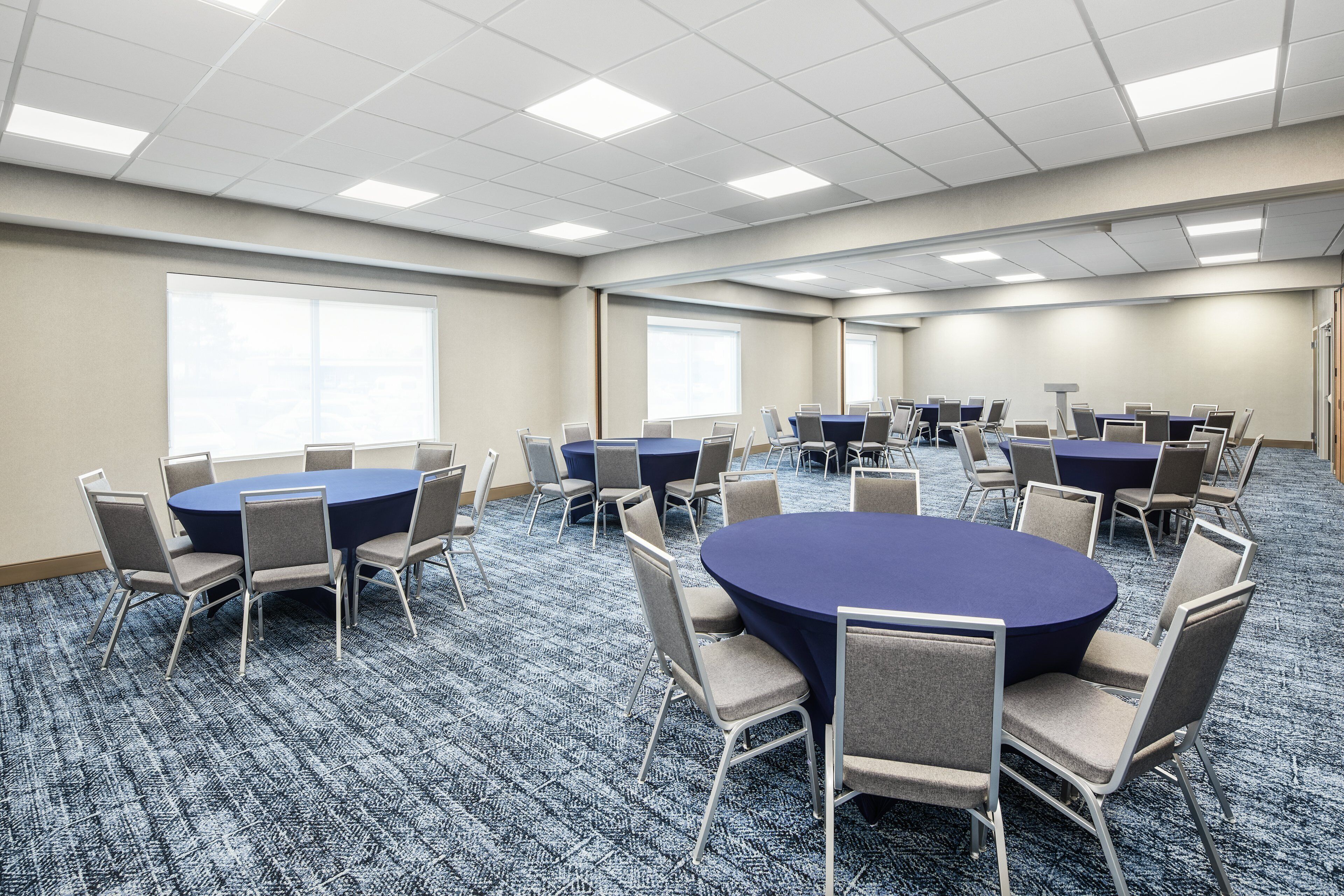 Photo - Holiday Inn Express Richmond - Midtown by IHG