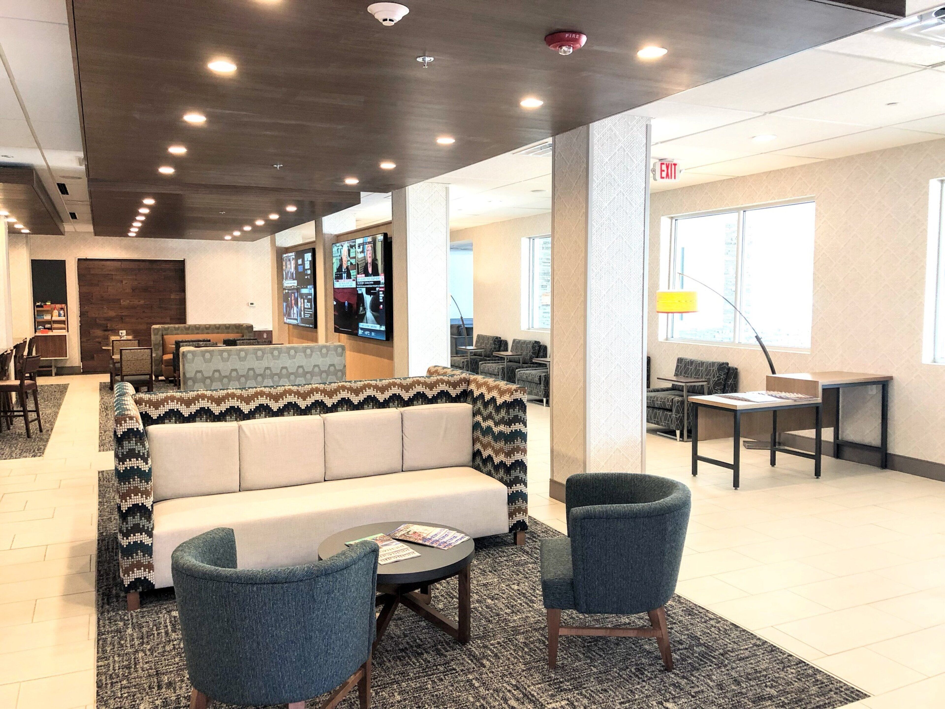 Photo - Holiday Inn Express Richmond - Midtown by IHG